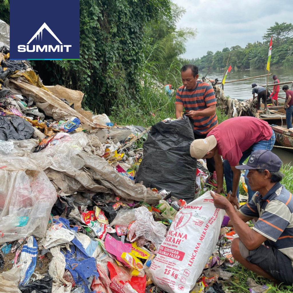 Summit Systems Sponsors The Collection Of 20000kg Of Ocean Plastics Feature Image 1024x1024 NEW 